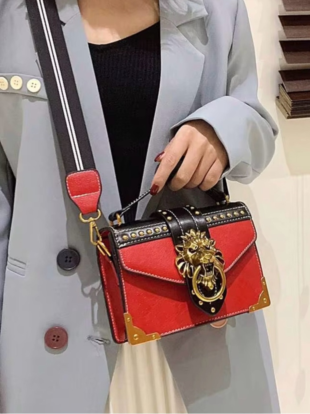 Red & Black Lion-Accent Top Handle Shoulder Bag - Picture 2 of 6